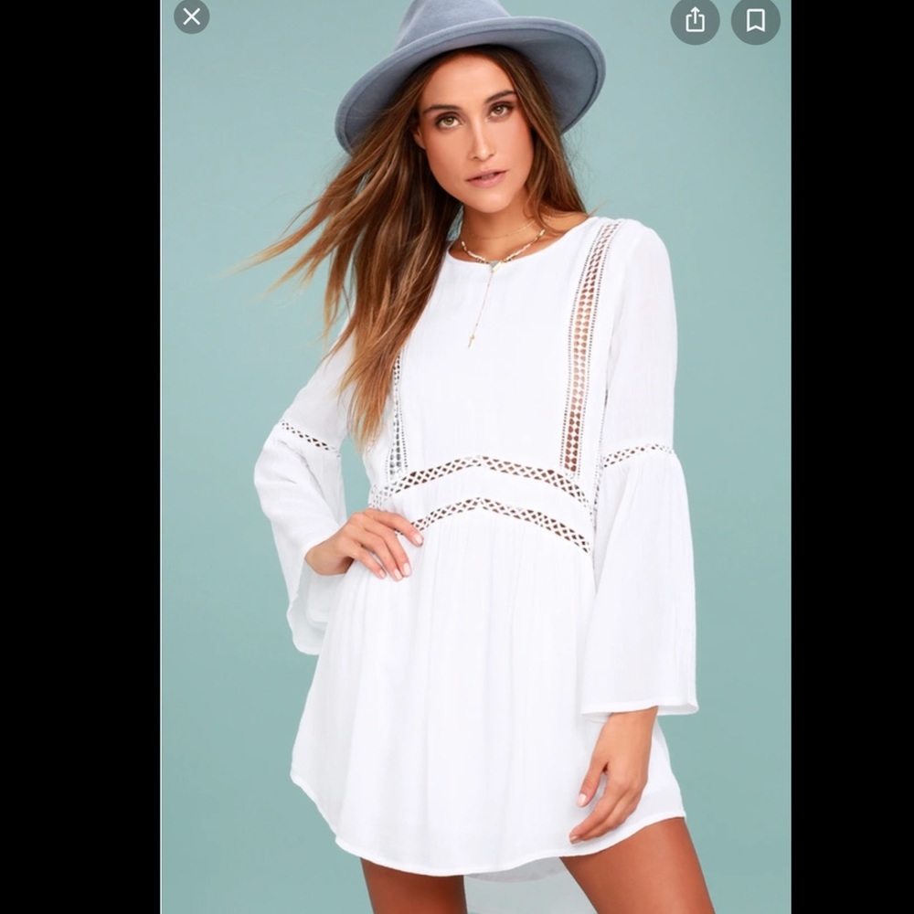 White flowy long sleeve amuse society dress!!